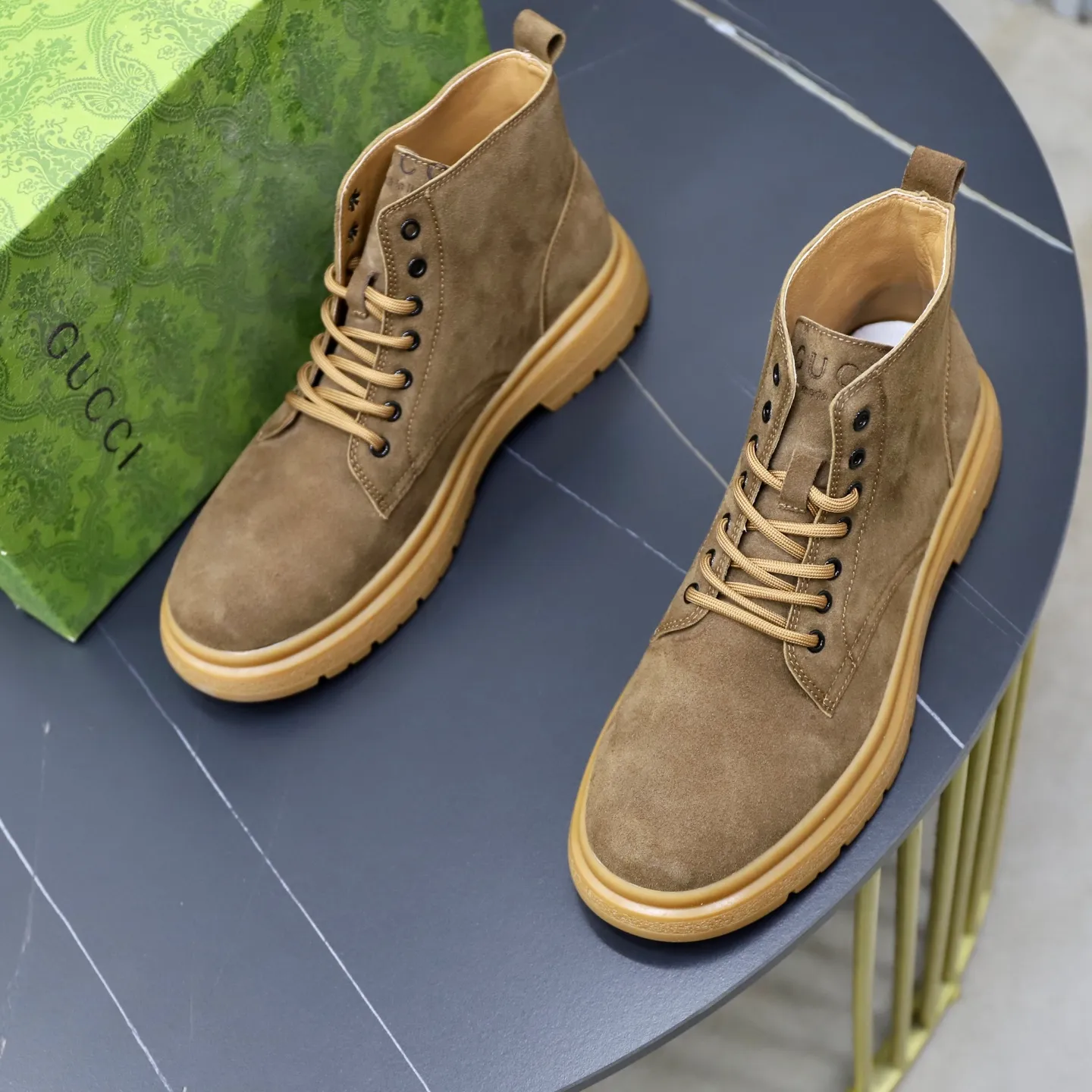 Men's shoes: 440💰Fleece lining, pigskin lining🙅‍♂️🙅‍♂️🙅‍♂️ Brand: GUCCI Standard code: 38–44 (45 can be customized) Grade: Same as the official website Material: Original cowhide fabric Comfortable pigskin + plush lining (optional) Lightweight and wear-resistant outsole Style category: Men's fashion casual shoes and boots Running Sports shoes, distinguished luxury brand elements, top luxury, color: actual picture color
